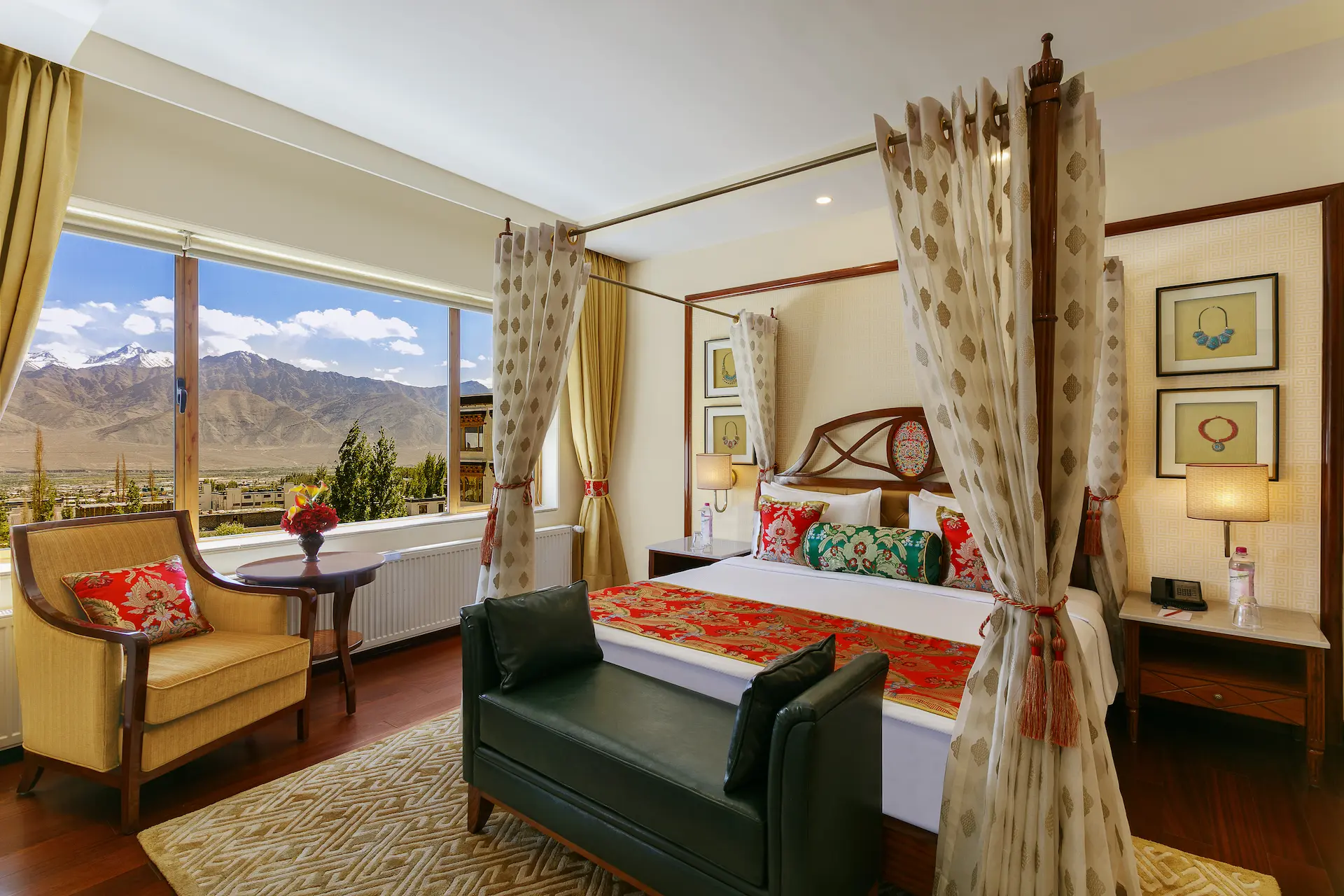 Luxury Suite